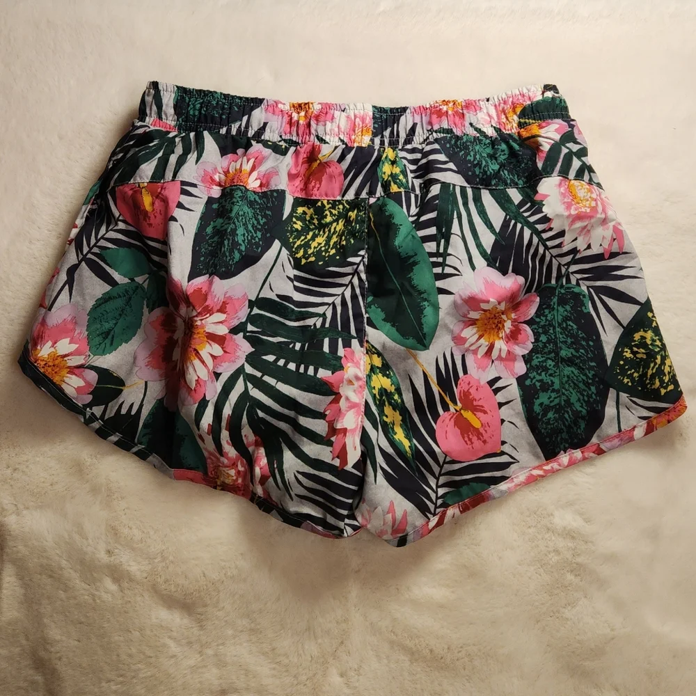 Old Navy Active Hawaiian Go-Dry Running Shorts Size XS - Picture 2 of 16
